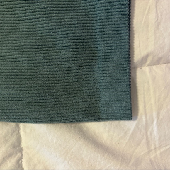 Zara Ribbed Crop Top Tank - Picture 4 of 4